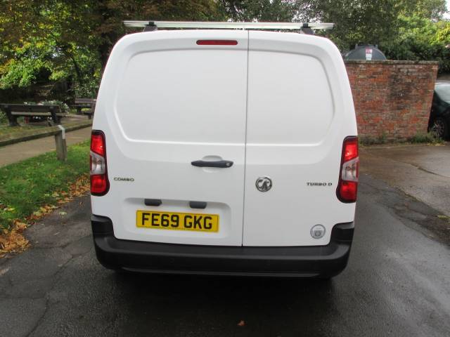 2019 Vauxhall Combo Cargo 2300 1.5 Turbo D 130ps H1 Edition Van Auto