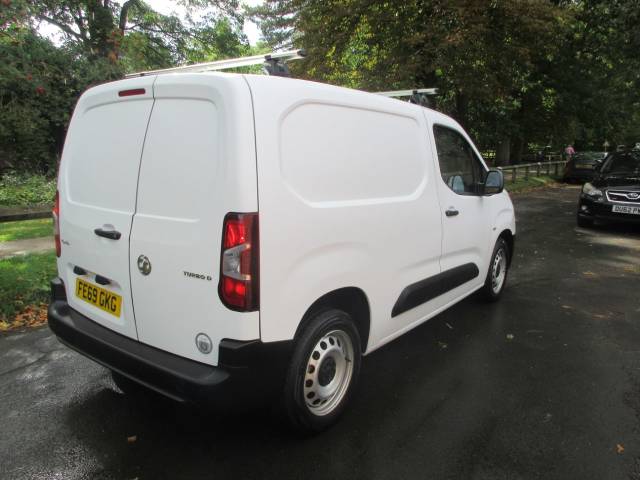 2019 Vauxhall Combo Cargo 2300 1.5 Turbo D 130ps H1 Edition Van Auto
