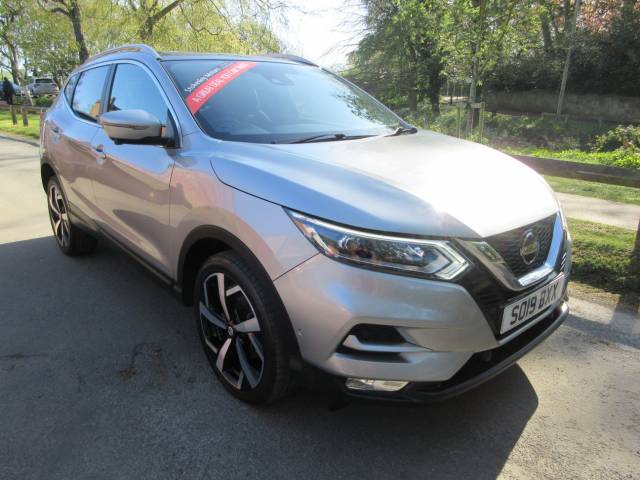 Nissan Qashqai 1.3 DiG-T Tekna 5dr Hatchback Petrol Silver