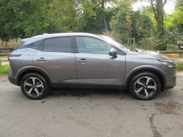 2022 Nissan Qashqai 1.3 DiG-T MH N-Connecta 5dr